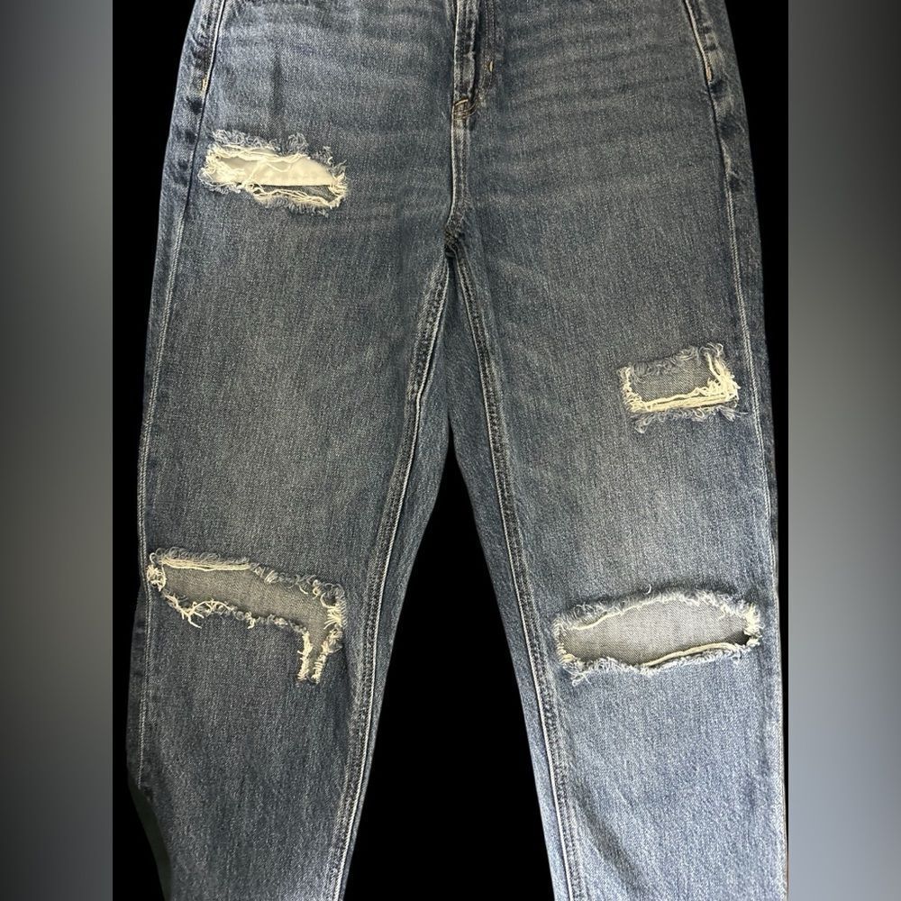 American Eagle Outfitters distressed Blue Mom Jeans Size 4 long - Picture 6 of 6